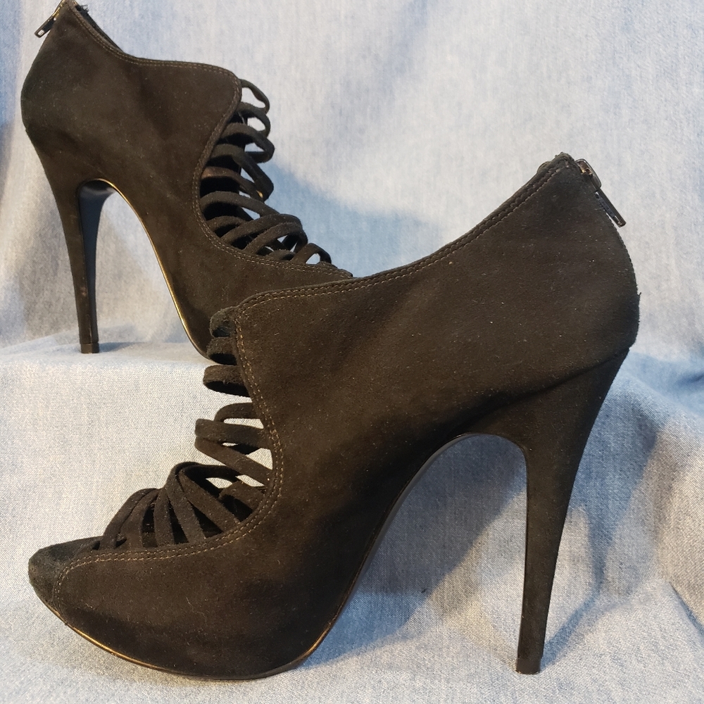 Aldo | Suede heel Black Bootie | Size 9